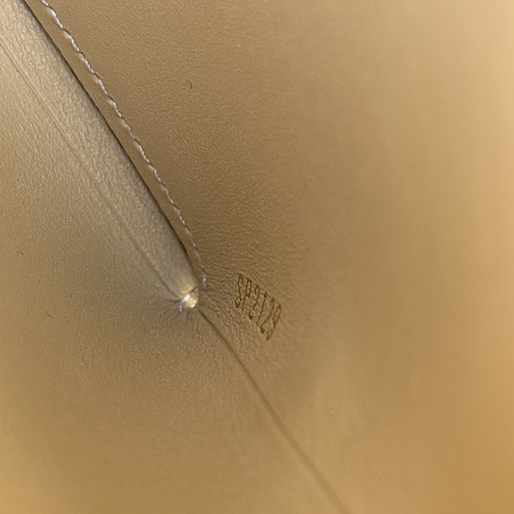 Louis Vuitton monogram kirigami mm cream & white monogram - Picture 9 of 10